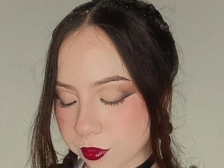 PetiteIvoryqueens