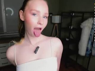 _honeypeachy_